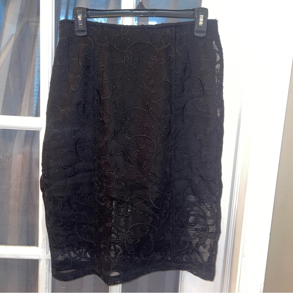 Love Culture Black Lace Pencil Skirt NWT size medium